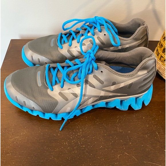 REEBOK ZIGTAG SHARK RUNNERS - Picture 1 of 6